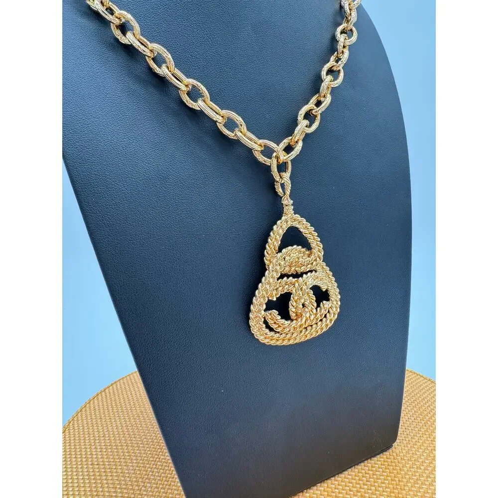 Vintage Chanel 93A Gold Tone Chain Rope Knot Pendant Necklace 1993